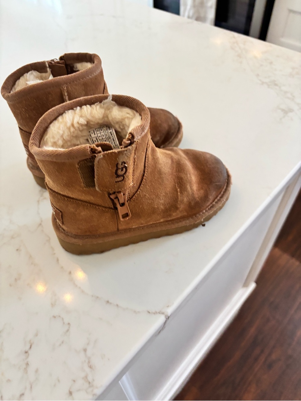Kids brown sheepskin boots